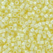 Toho Treasure beads 11/0 Inside-Color Crystal/Opaque Yellow-Lined TT-01-770